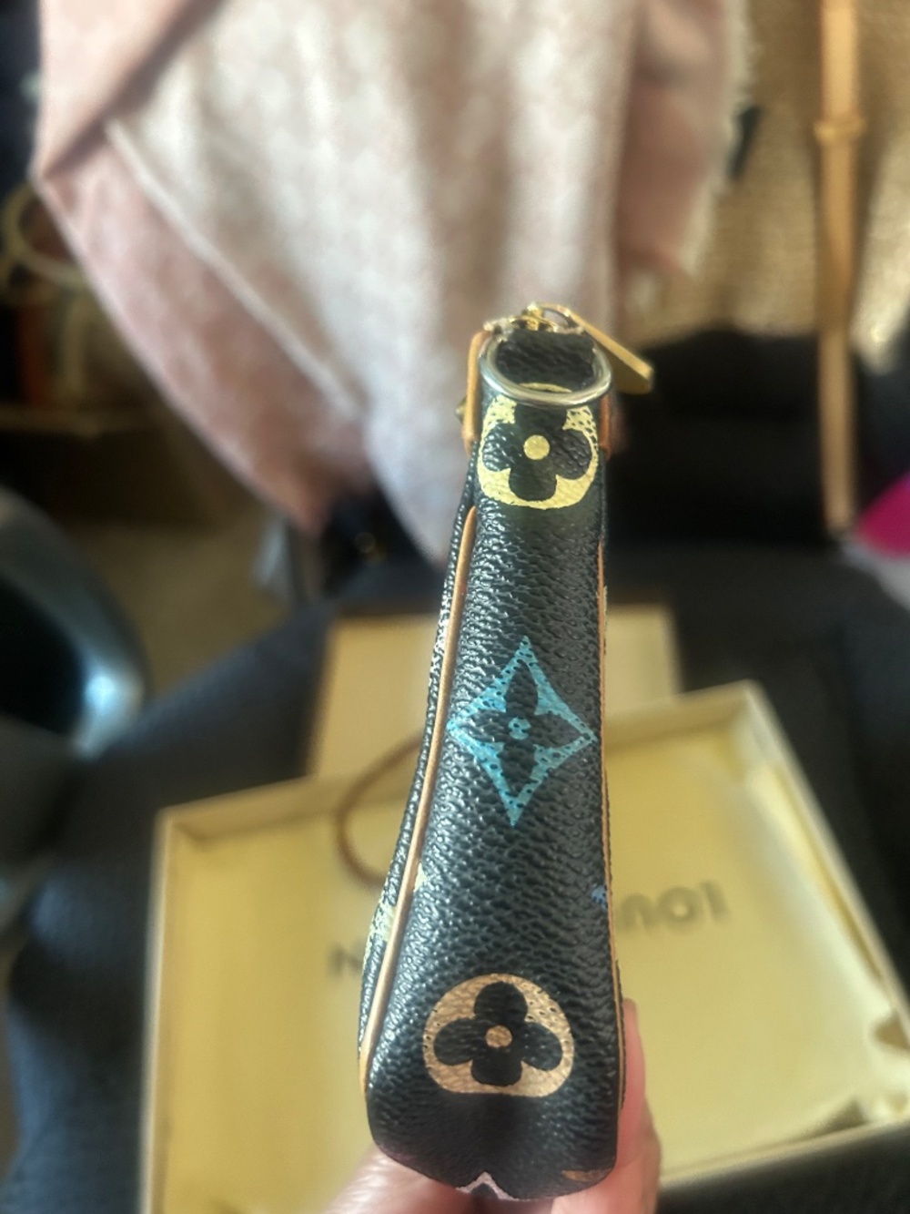 LV Murakami Pochette - Picture 4 of 8